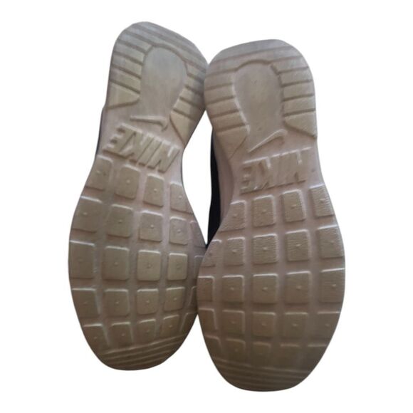 Nike Tanjun Black Running Athletic Shoes Size 9 - Picture 4 of 5